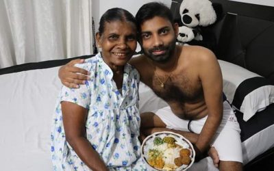 අම්මත් එක්ක හුරතලේ