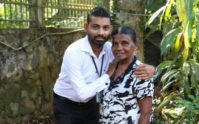 අම්මගෙනුත් ආශිර්වාද අරගෙන Project වලට යන්න කියලා