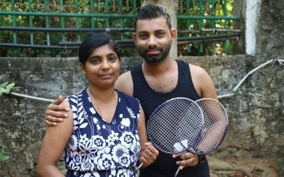 නිවාඩු දවසේ අක්කත් එක්ක බැඩ්මින්ටන් ප්ලේ කලා… (ප්ලේ කීවට ඉතිං වැඩි වෙලාවක් ෆොටෝ ශූට් තමා)