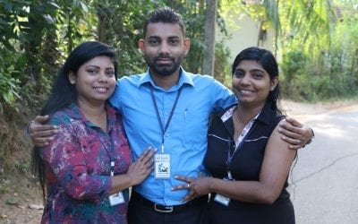අද පෝය දවසේ ඔන්න පවුලේ කට්ටිය ඔක්කොම යනවා ප්‍රොජෙක්ට් එකකට