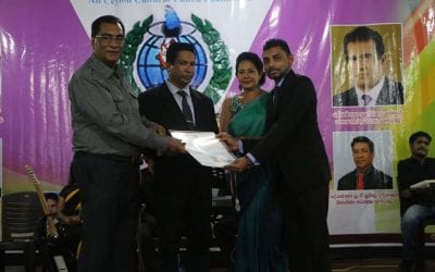 වසර 12ක් පුරාවට රටට, ජාතියට, ආගමට කල සේවය වෙනුවෙන් ඊයේ දිනයේදී මා “දේශමාන්‍ය” ගෞරව සම්මානයෙන් පිදුම් ලද වගයි !