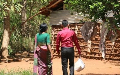 මෙන්න මෙහෙම තමයි අපි අසරණ අය සොයා ගෙවල් වලට යන්නේ