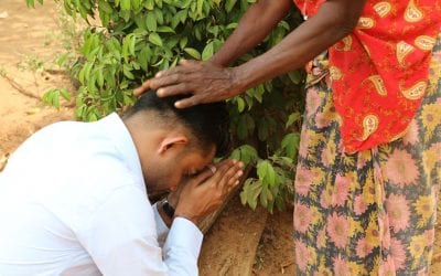 ආච්චිලා සීයලාගේ ආශිර්වාද (කැබිතිගොල්ලෑව)