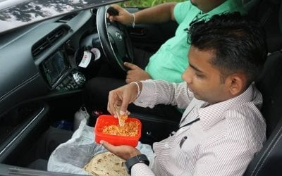 අද දවල්ට කෑවේ පොල් සම්බෝල එක්ක රොටියක්