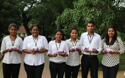 මහියංගනය රජමහා විහාරය වැඳ පුදාගන්න ආවා