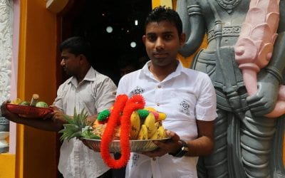 ෆේස්බුක් මිතුරු මිතුරියන්ට ආශිර්වාද පතා